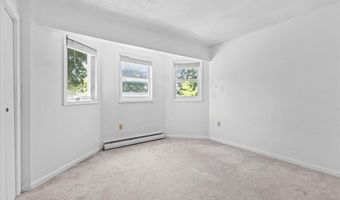 21 Hyde St 4, Burlington, VT 05401