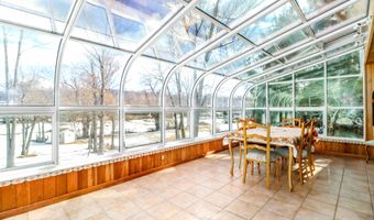 38 N Lake Shore Dr, Brookfield, CT 06804