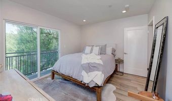 2153 S West View St, Los Angeles, CA 90016