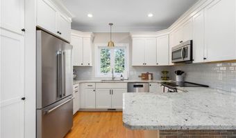 161 Seawynds Dr, North Kingstown, RI 02852