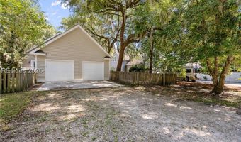 7 Holbrook Dr, Beaufort, SC 29902