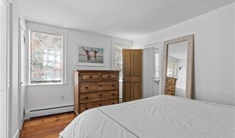 35 Second St, Newport, RI 02840