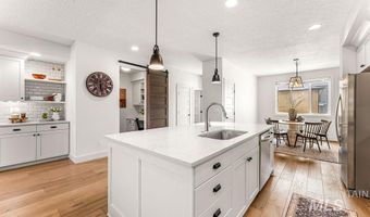3985 E Parkcenter Blvd, Boise, ID 83716