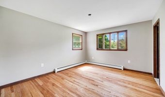 6 Victoria Dr, Colchester, CT 06415