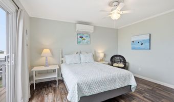 1116 E Fort Macon Rd, Atlantic Beach, NC 28512