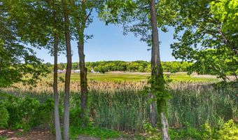 8 Liberty Rdg, Clinton, CT 06413