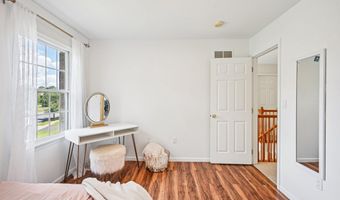 193 WYNDHAM Dr, Allentown, PA 18104