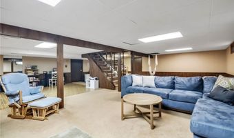 150 Brandywine Dr, Amherst, NY 14221