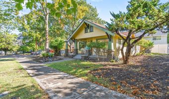 94 N 3rd St, Ashland, OR 97520