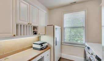 1520 Logan Cir, Cumming, GA 30041