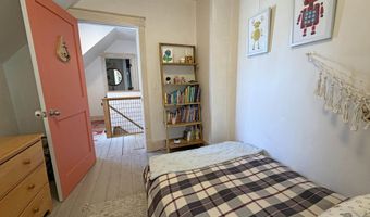 81 Chapin St, Brattleboro, VT 05301