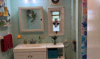 6 G St, Bangor, ME 04401