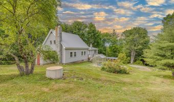 28 Miles Rd, Benton, NH 03785
