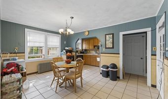 92 Rhode Island St, Cranston, RI 02920
