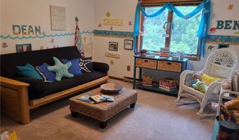 40 Gosnold Rd, North Kingstown, RI 02852