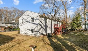 25 Lakeview Ave, Lincoln, RI 02865