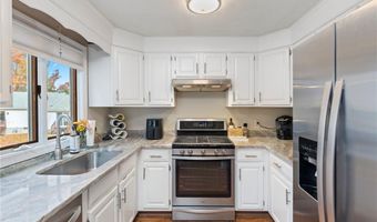 47 Scenery Ln, Johnston, RI 02919