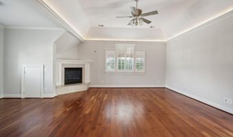 8802 NORTHERN SPRUCE Ln, Alexandria, VA 22309