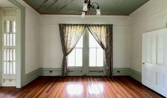207 N 5th St, Aurora, NC 27806