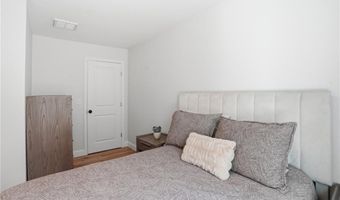 72 Wilbur Rd, Lincoln, RI 02865