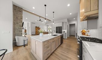 1009 W Aspen Ridge Cir, Polk City, IA 50226