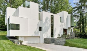 7405 HELMSDALE Rd, Bethesda, MD 20817