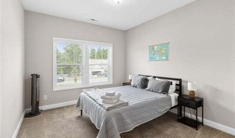 1245 Whitney Dr, Aberdeen, NC 28315
