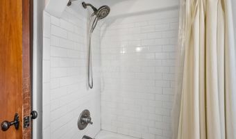 156 E Weisheimer Rd, Columbus, OH 43214