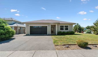 847 CARTER St, Bandon, OR 97411