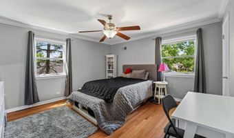 627 S Patton Ave, Arlington Heights, IL 60005