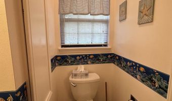122 Riverview Dr, Anderson, MO 64831
