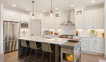 2005 NW Glassow Dr, Bend, OR 97703