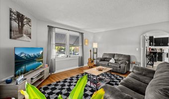 94 E BROWNING Rd, Bellmawr, NJ 08031