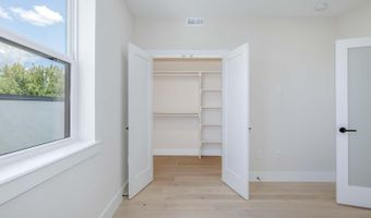 722 KENYON St NW A, Washington, DC 20010