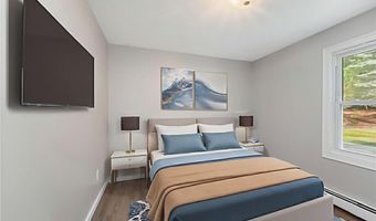 34 Winsor Ave, Johnston, RI 02919