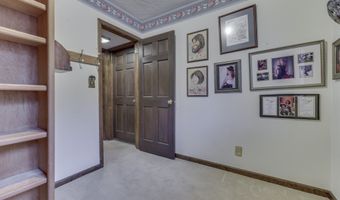 1640 Ridge Hill Ln, Indianapolis, IN 46217