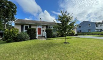 71 Glenwood Dr, North Kingstown, RI 02852