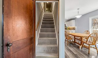 3673 Stewart Farm Rd, Wamego, KS 66547