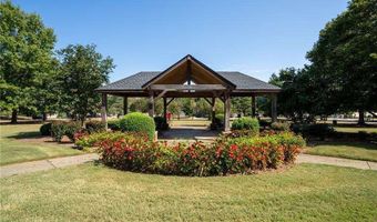 302 Oak Leaf Pl, Acworth, GA 30102