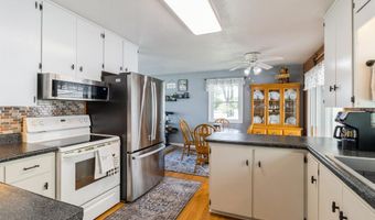 202 S Dakota Ave, Ames, IA 50014