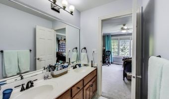 913 S DRYDEN Pl, Arlington Heights, IL 60005