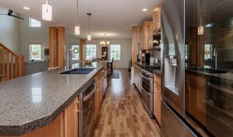 2819 Bristol Dr, Ames, IA 50010