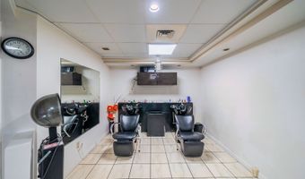 2203 Young St, Honolulu, HI 96826