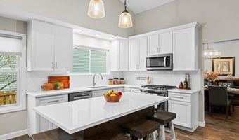 1329 Westbrooke Terrace Dr, Ballwin, MO 63021