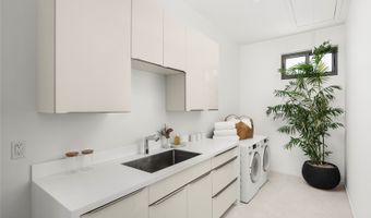 4758 Kahala Ave, Honolulu, HI 96816