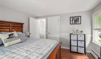 18 Oak Hill Ave, North Smithfield, RI 02896