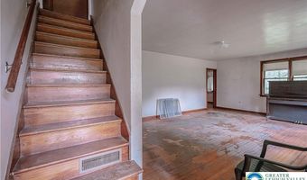 79 Mountain Lake Rd, Belvidere, NJ 07823