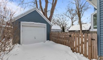 209 W PARKWAY Blvd, Appleton, WI 54911