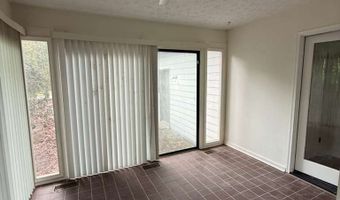 352 N Peak Dr, Alpharetta, GA 30022