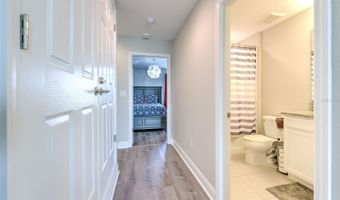 7401 PARADISO Dr, Apollo Beach, FL 33572